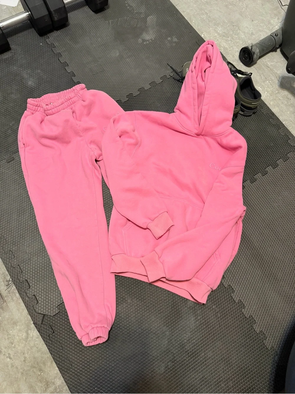 Comfrt Pink Hoodie & Jogger Set - Cozy Casual Bottoms